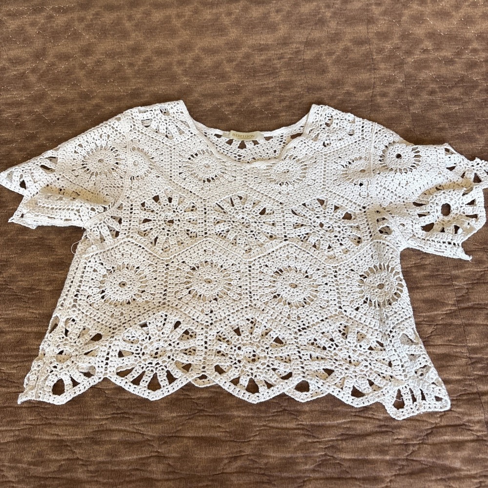 Rebellion Crochet Cropped Top Ivory Cream Small Feminine Boho Short Sleeve